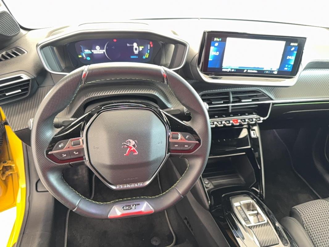 Peugeot 208 - Photo 9