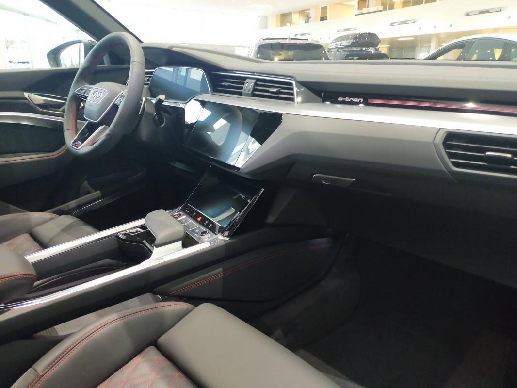 Audi e-tron - Photo 18