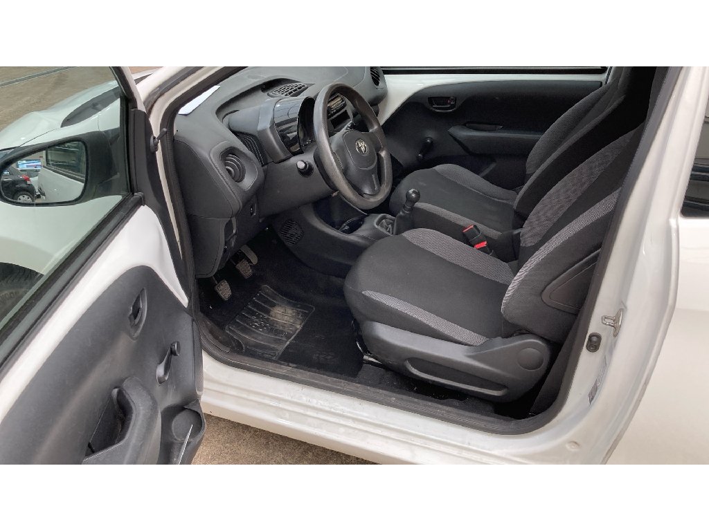 Toyota Aygo - Photo 6