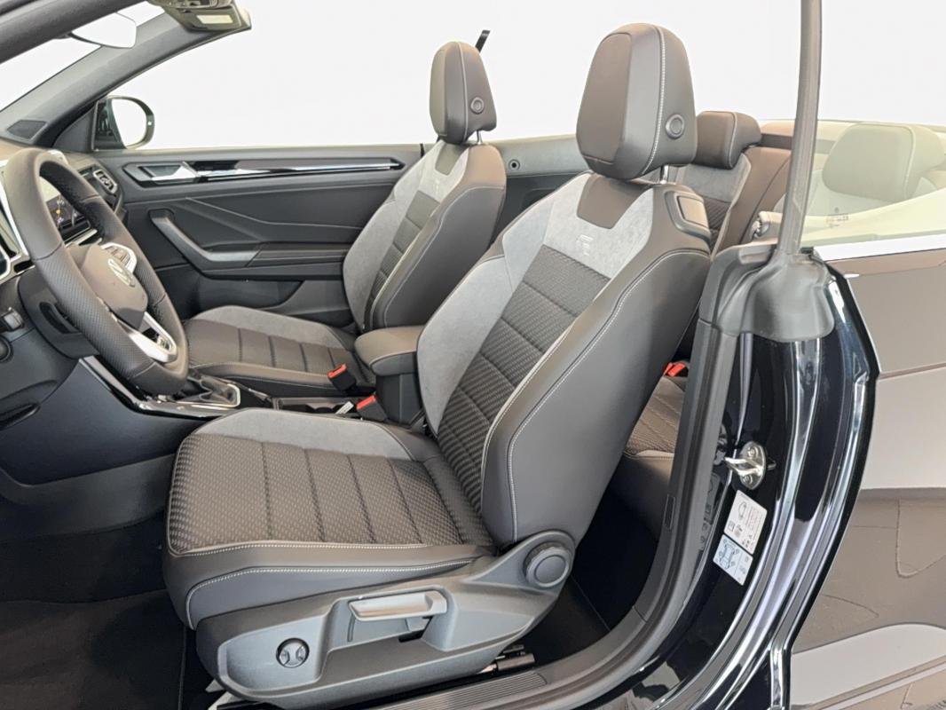 Volkswagen T-Roc - Photo 12