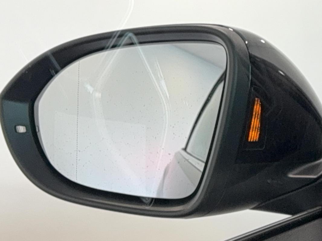 Volkswagen T-Roc - Photo 26
