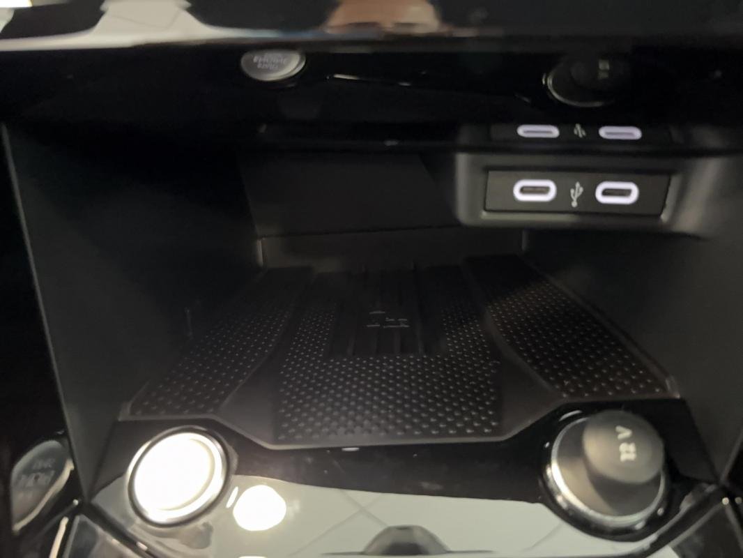 Volkswagen T-Roc - Photo 27