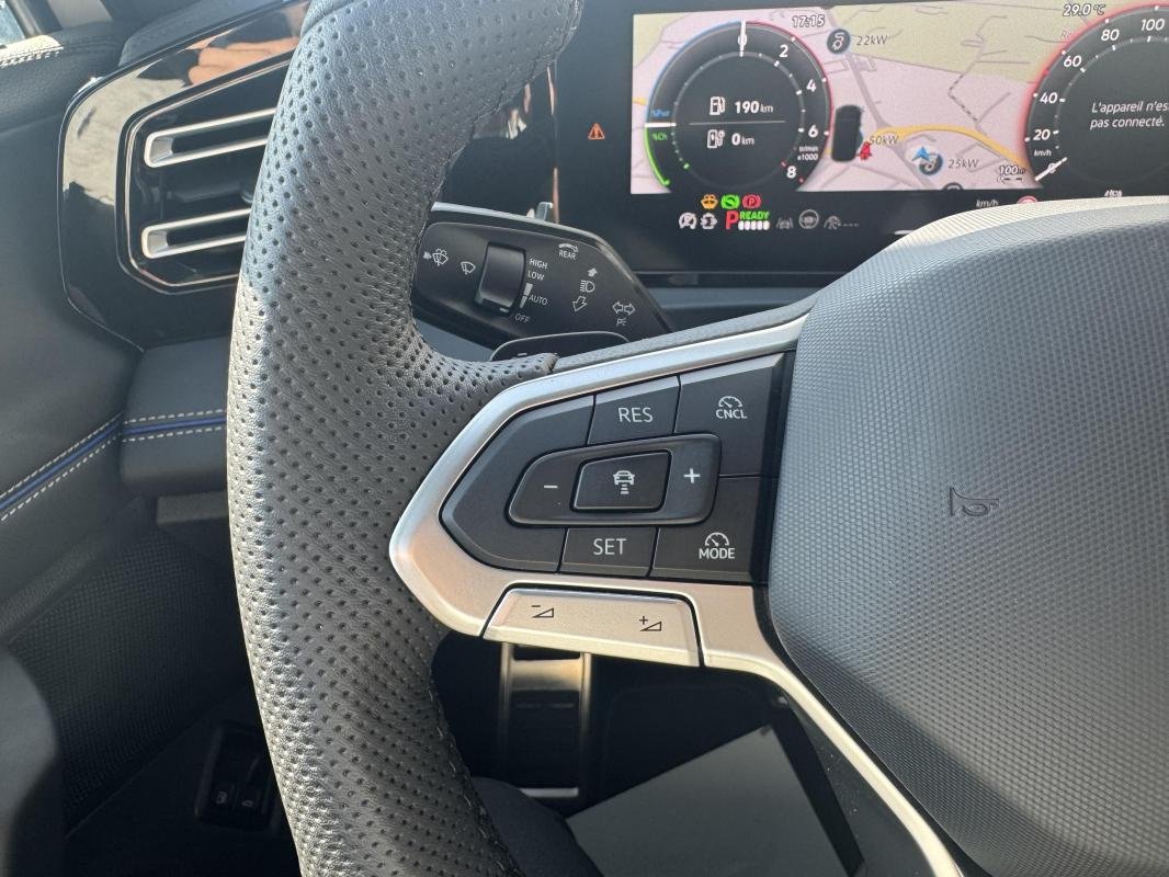 Volkswagen Tiguan - Photo 11