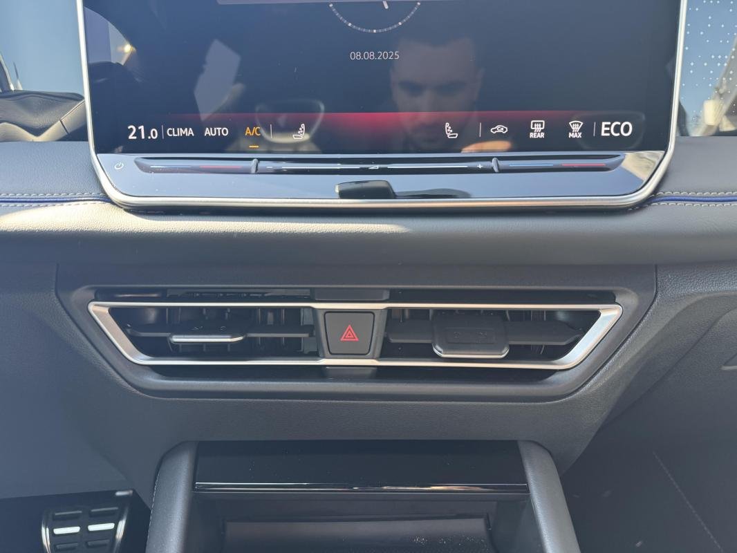 Volkswagen Tiguan - Photo 14