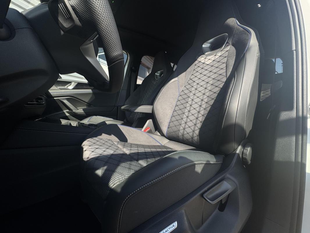 Volkswagen Tiguan - Photo 18