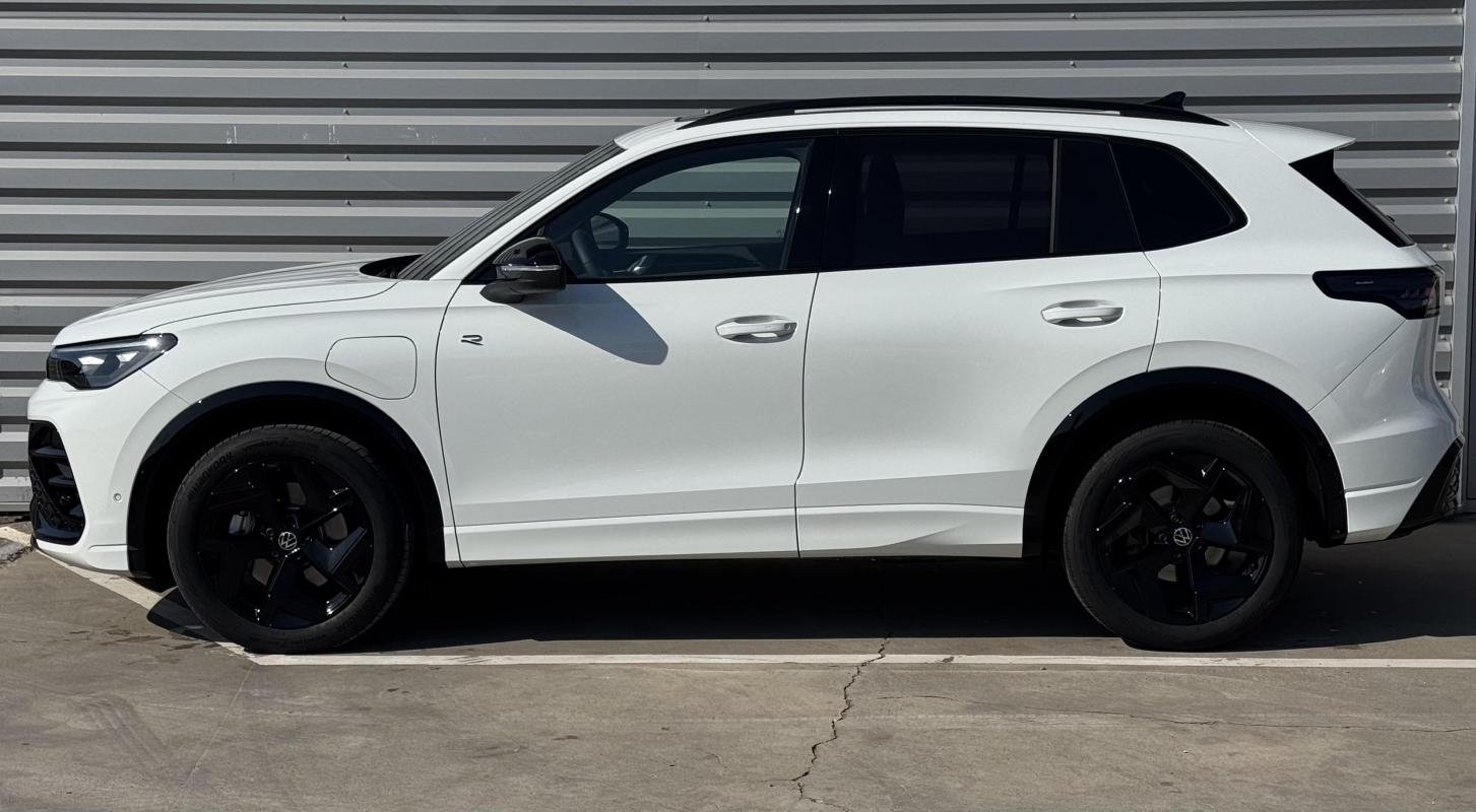 Volkswagen Tiguan - Photo 2