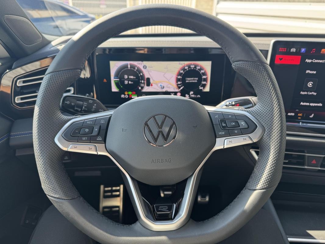 Volkswagen Tiguan - Photo 9