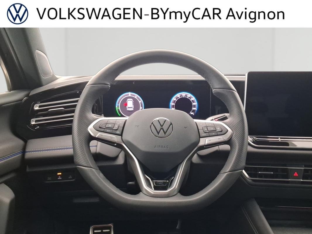 Volkswagen Tiguan - Photo 11