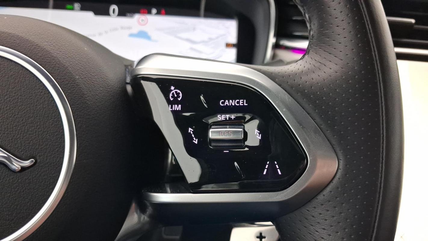 Jaguar F-Pace - Photo 34