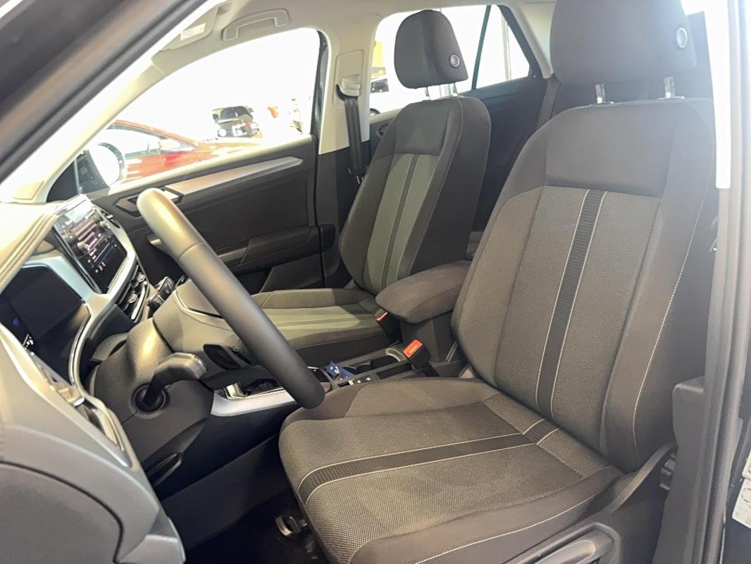 Volkswagen T-Roc - Photo 8