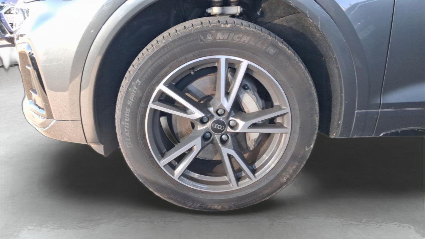 Audi Q5 - Photo 9