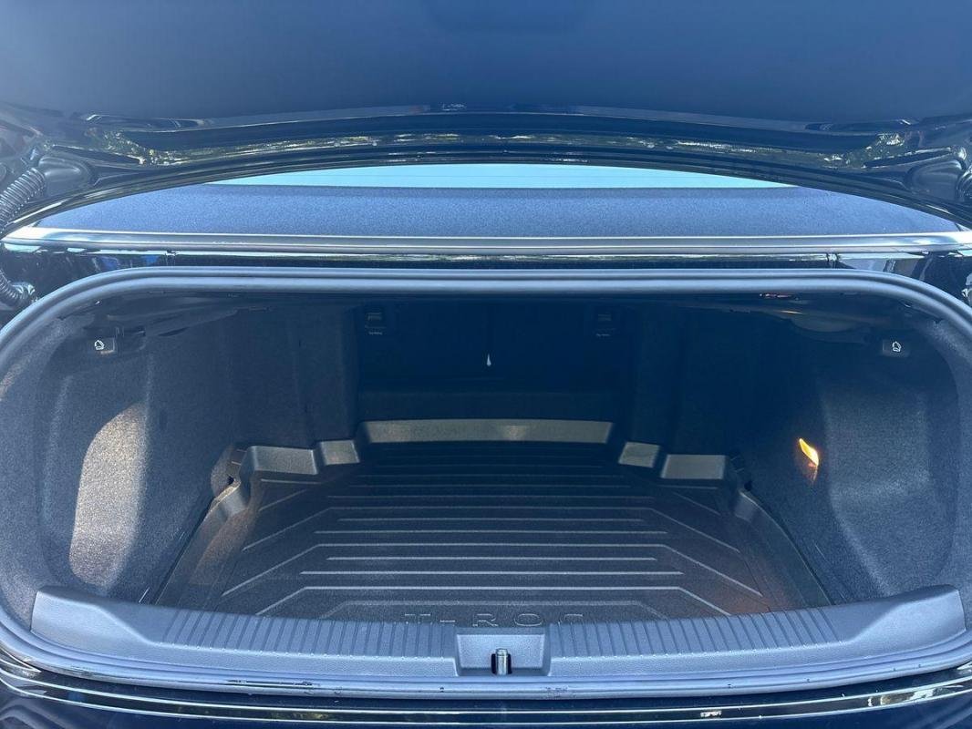 Volkswagen T-Roc - Photo 32