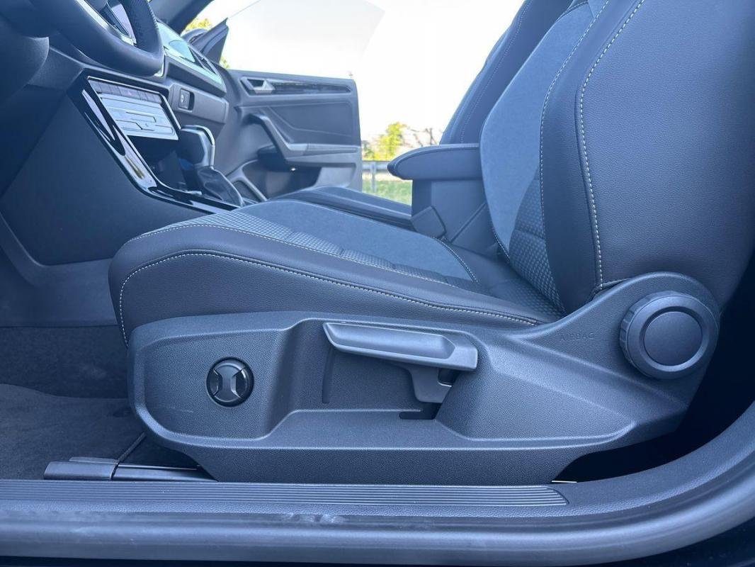 Volkswagen T-Roc - Photo 15