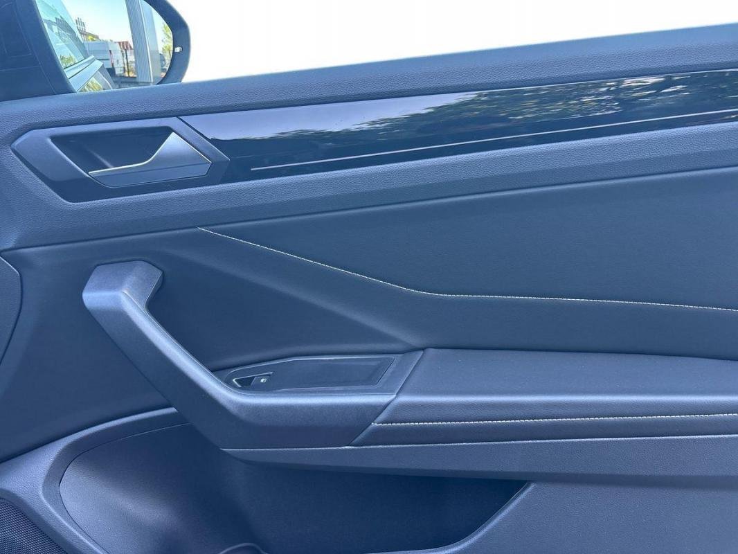 Volkswagen T-Roc - Photo 16