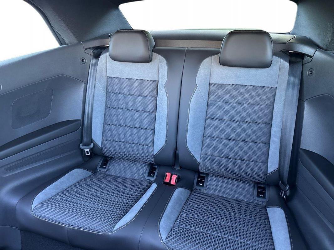 Volkswagen T-Roc - Photo 23