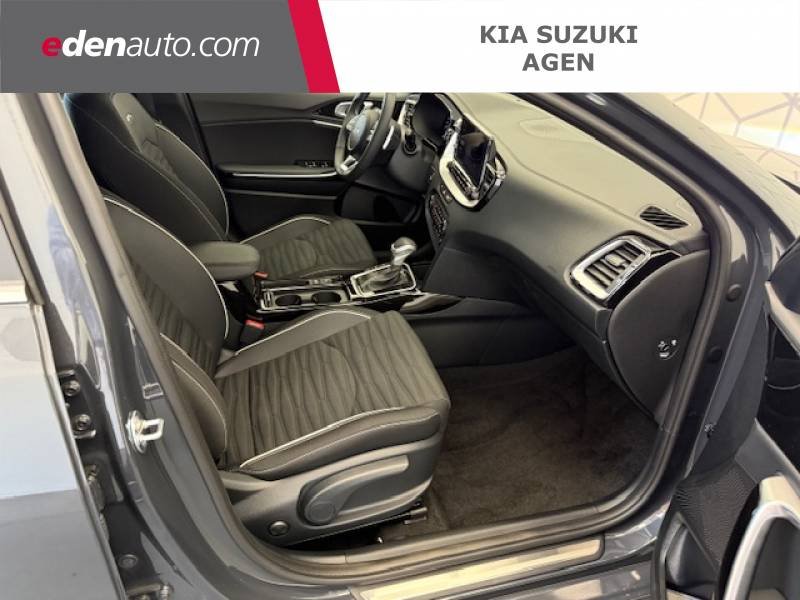 Kia CEED - Photo 24