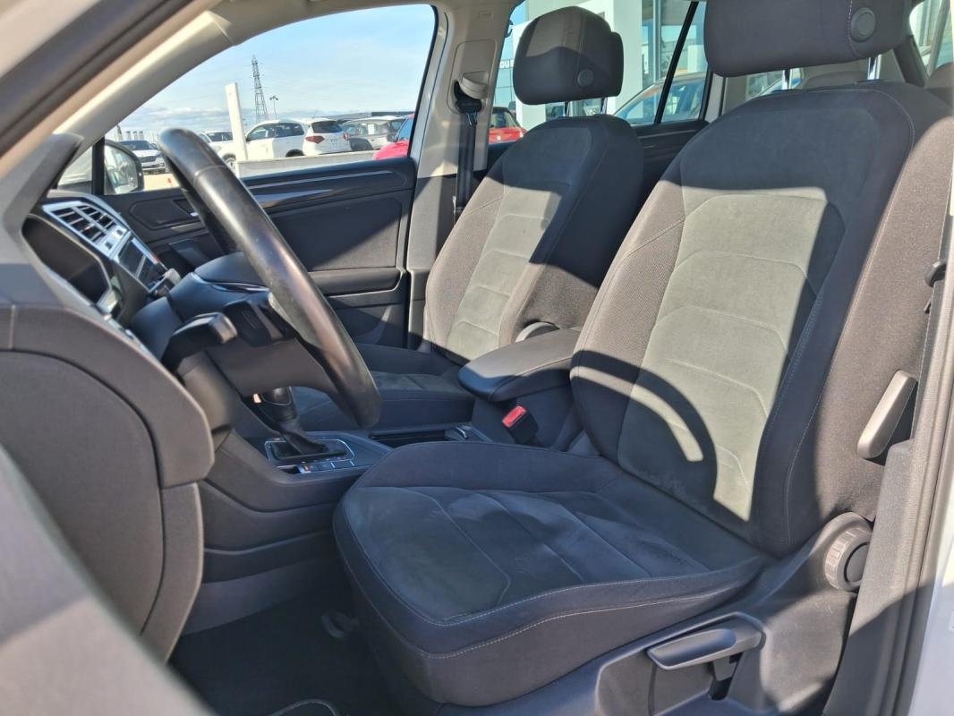 Volkswagen Tiguan - Photo 12