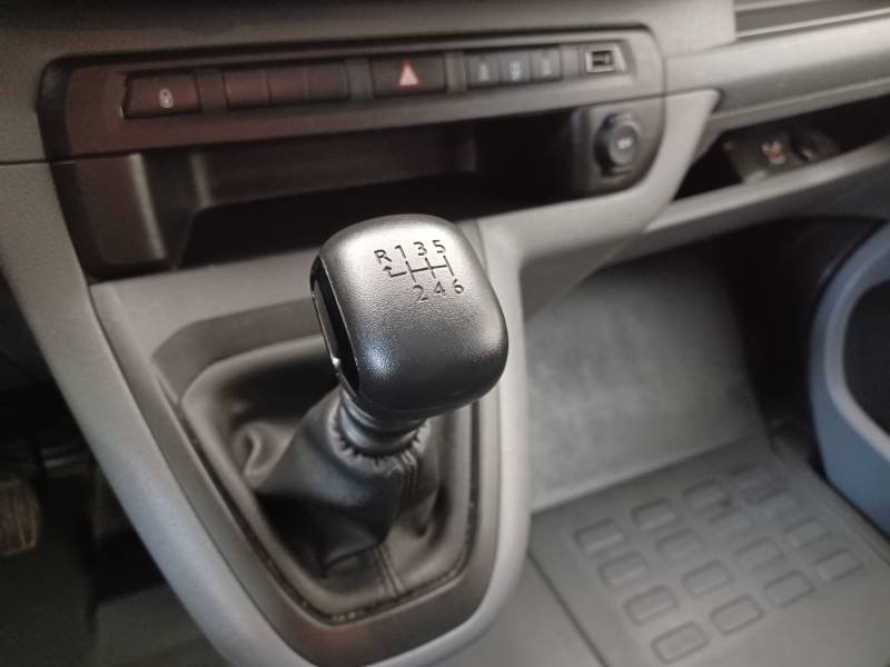 Opel Vivaro - Photo 16