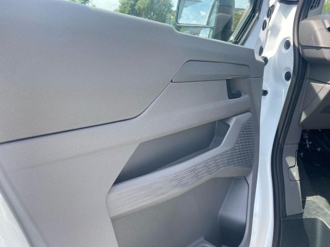 Volkswagen Transporter - Photo 16