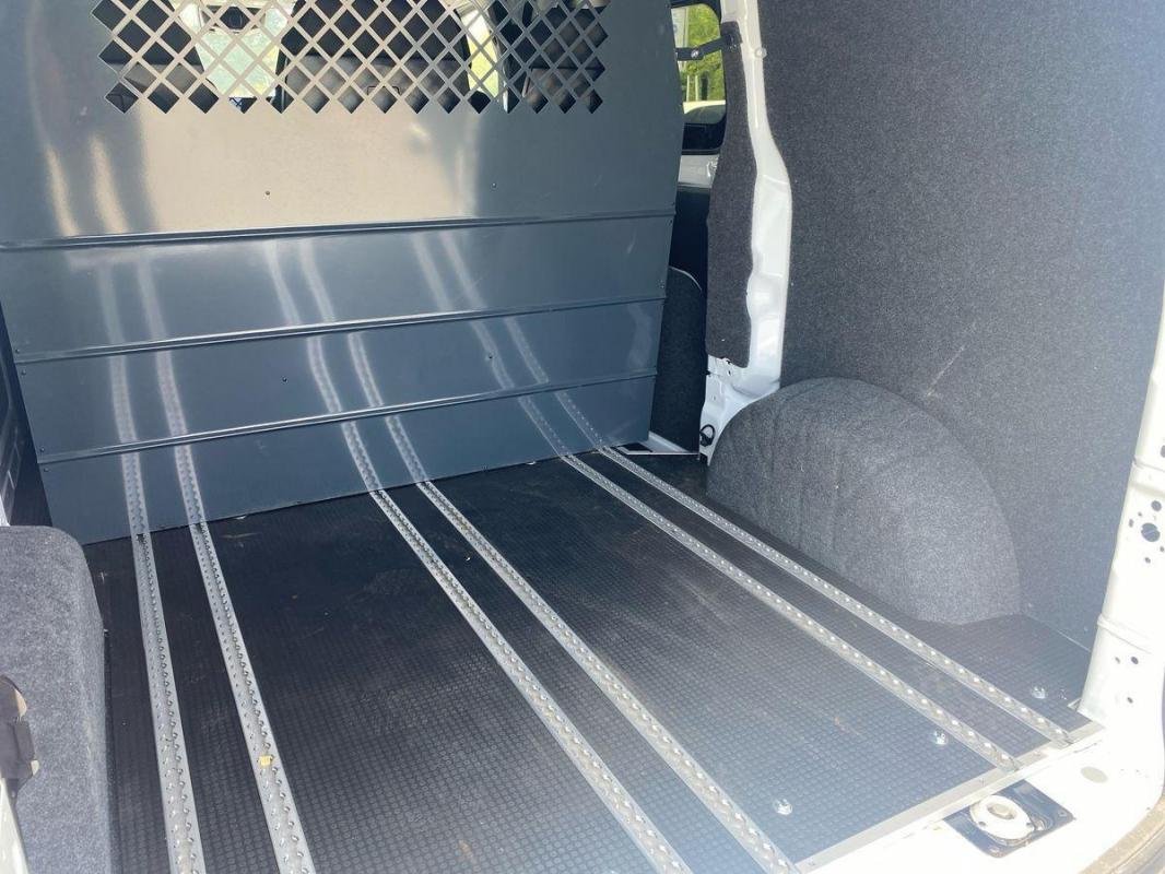 Volkswagen Transporter - Photo 32