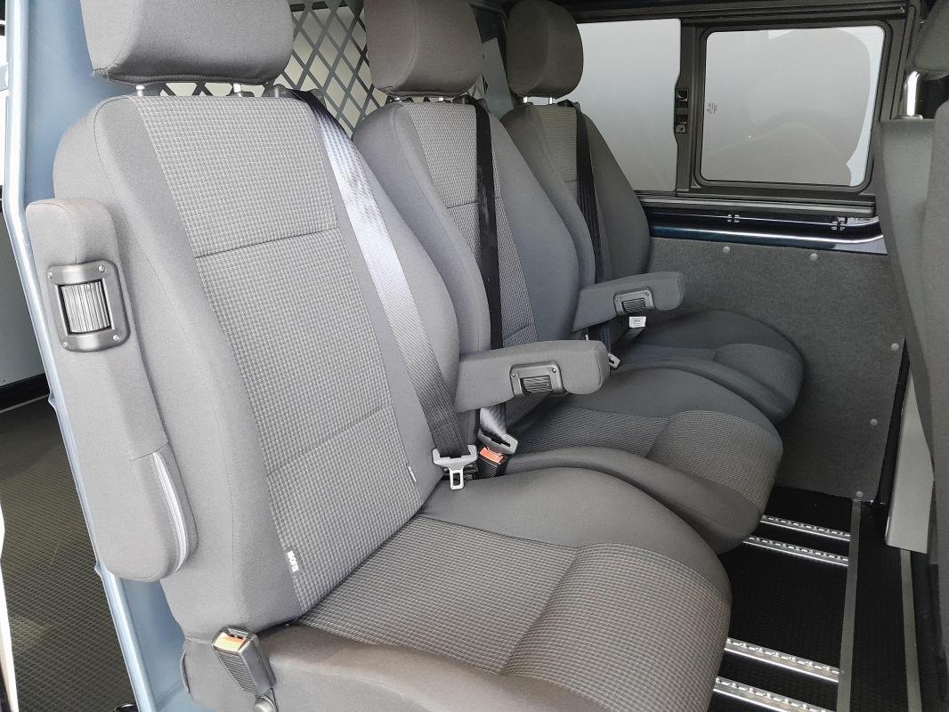 Volkswagen Transporter - Photo 15