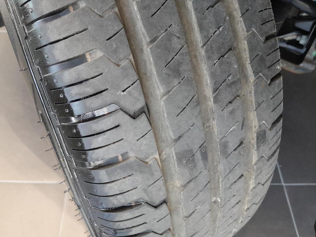 Volkswagen Transporter - Photo 24