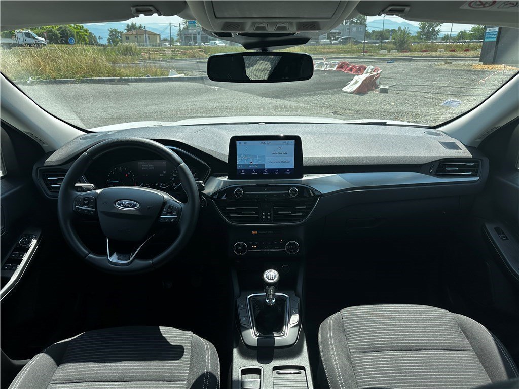 Ford Kuga - Photo 11