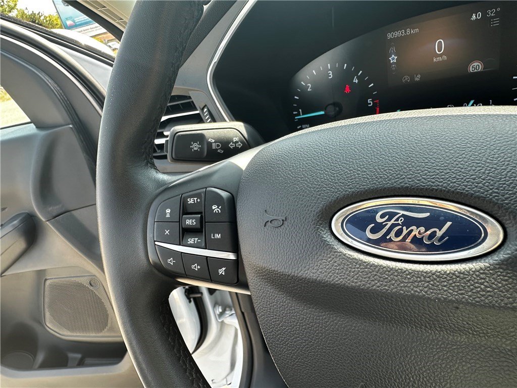 Ford Kuga - Photo 14