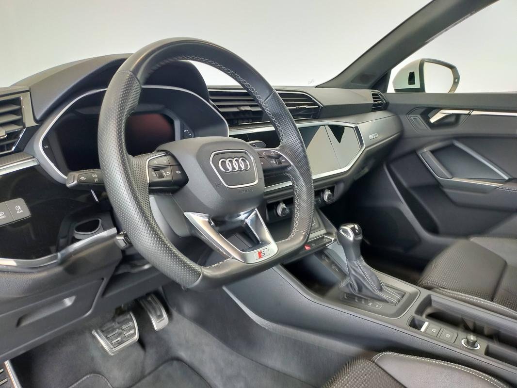 Audi Q3 - Photo 10