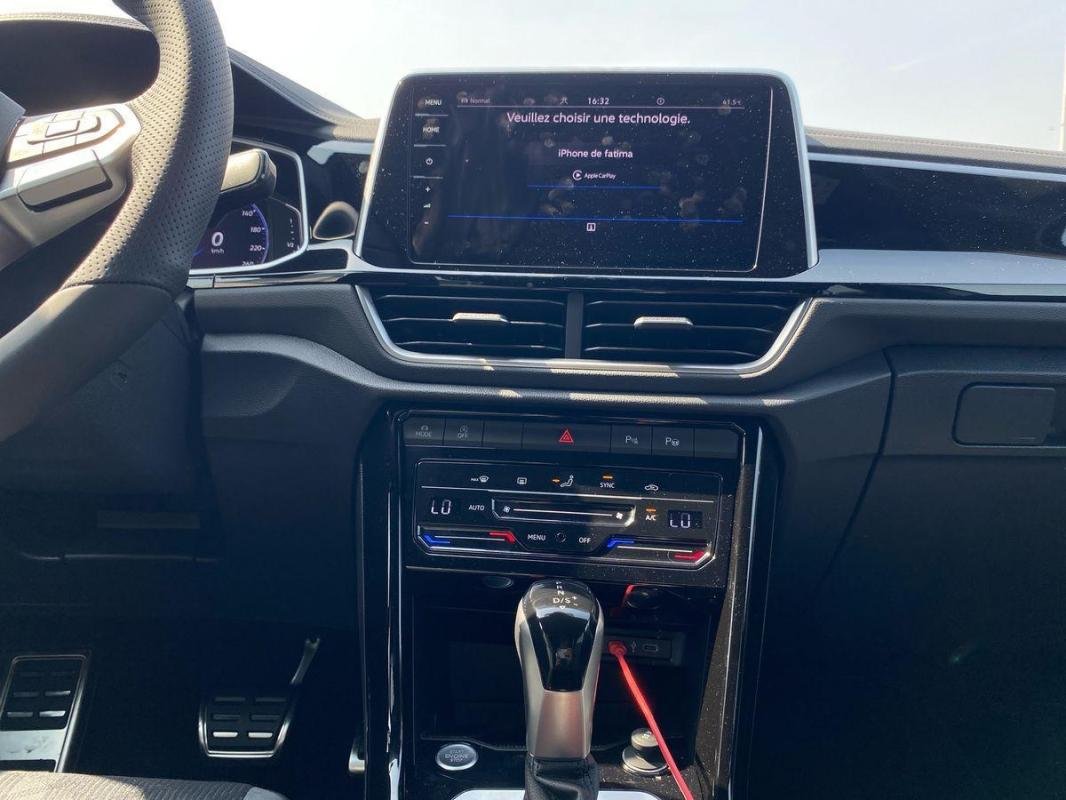 Volkswagen T-Roc - Photo 11