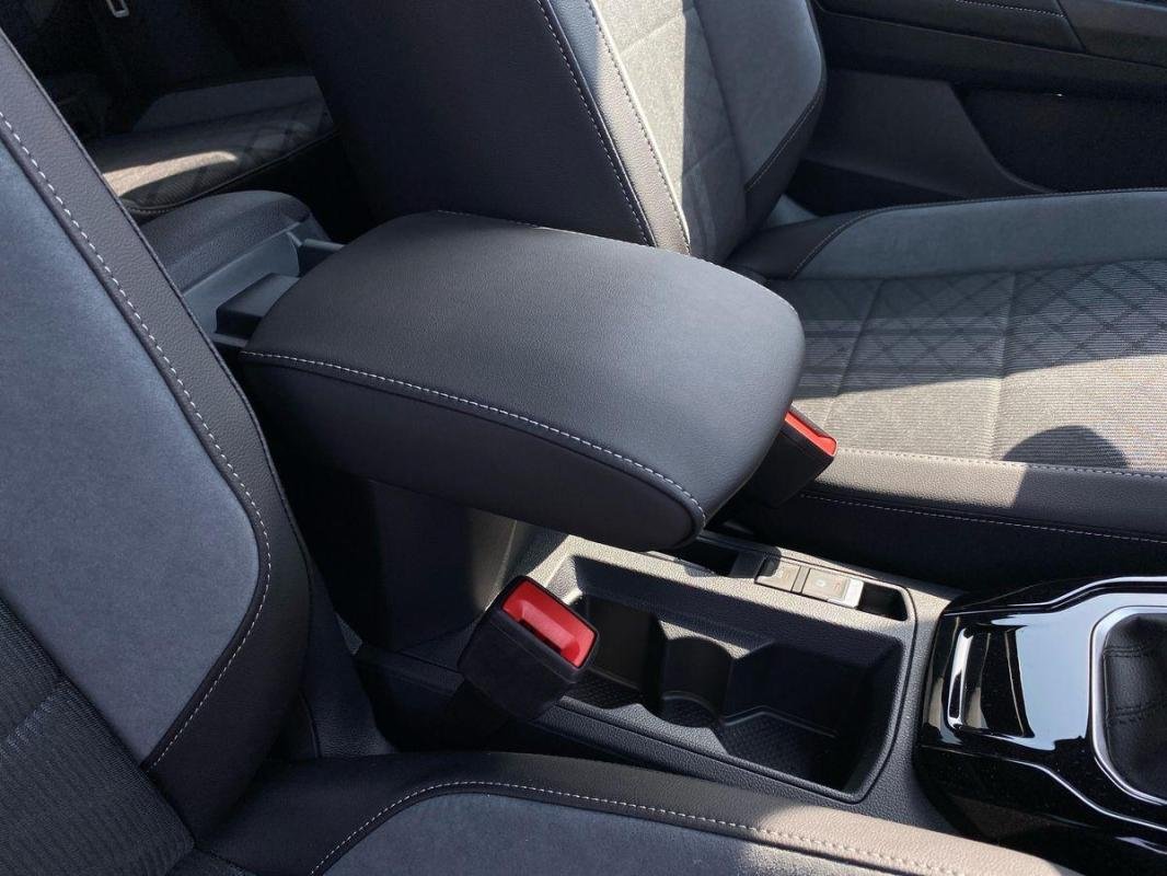 Volkswagen T-Roc - Photo 13