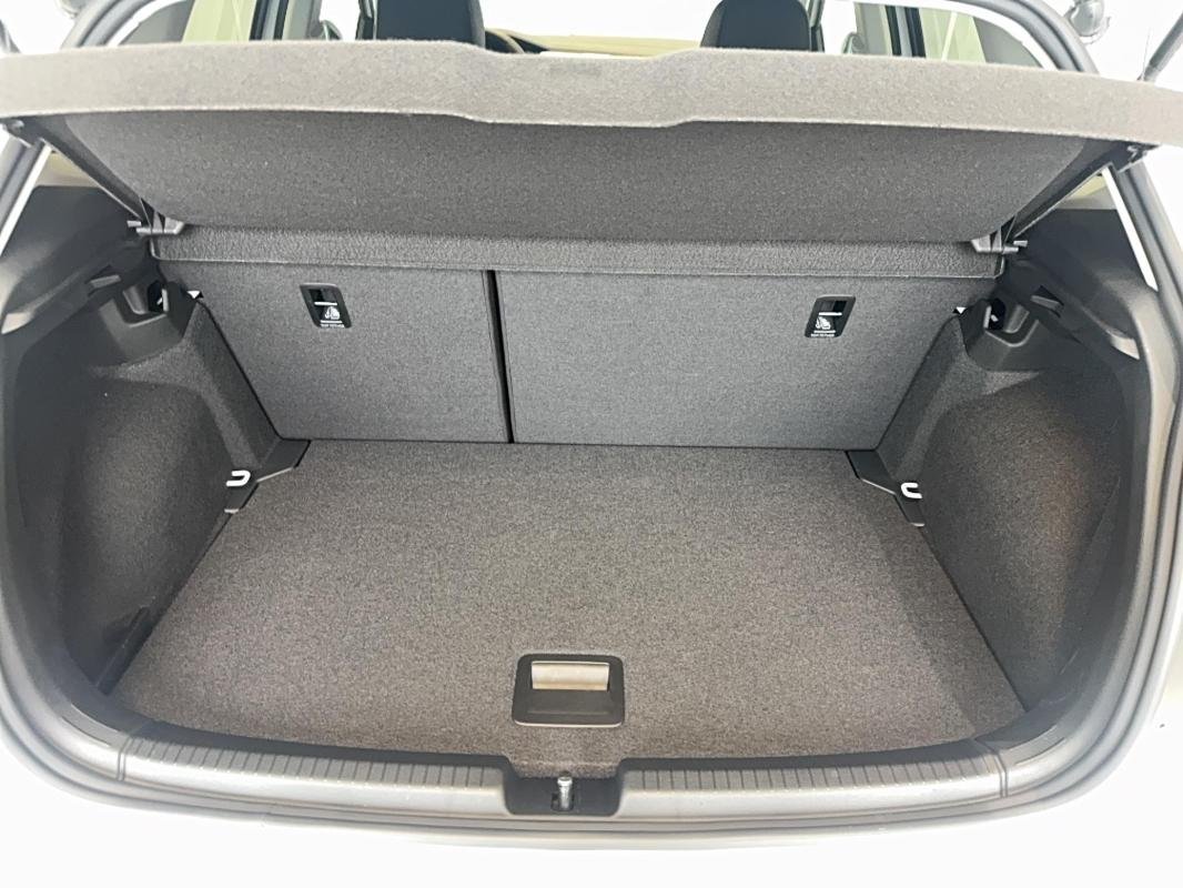 Volkswagen Polo - Photo 12