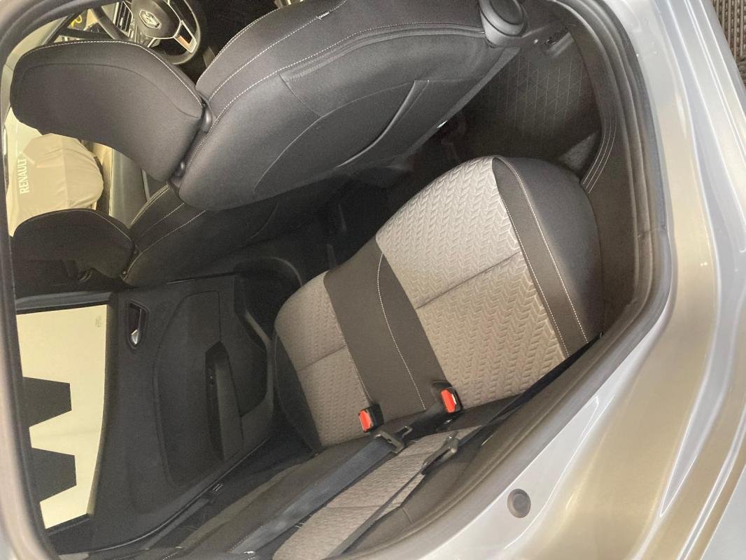 Renault Clio - Photo 16