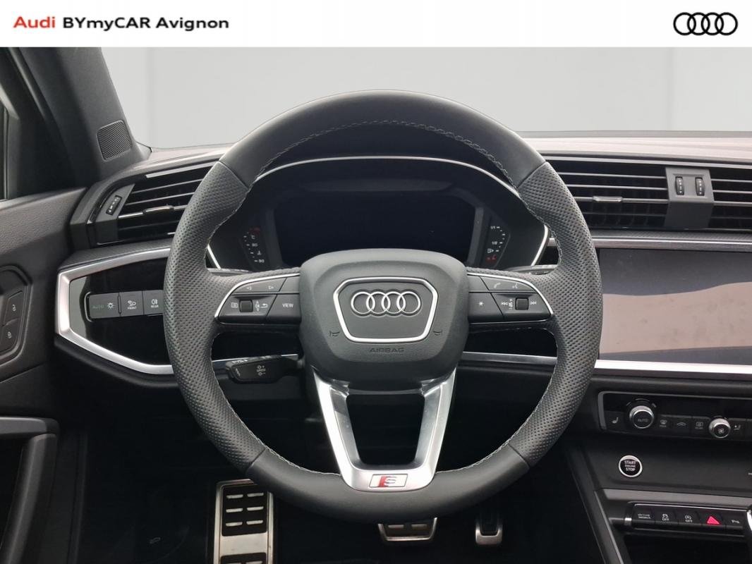 Audi Q3 Sportback - Photo 13