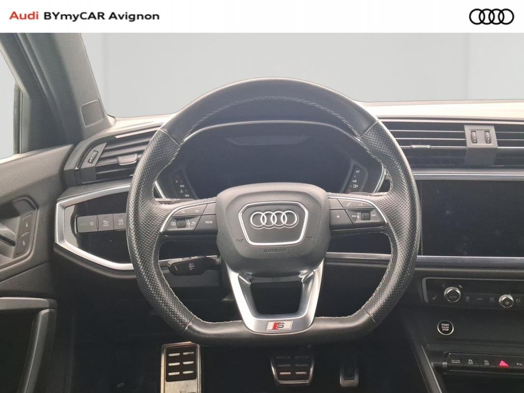 Audi Q3 - Photo 13