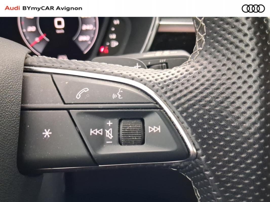 Audi Q3 - Photo 32