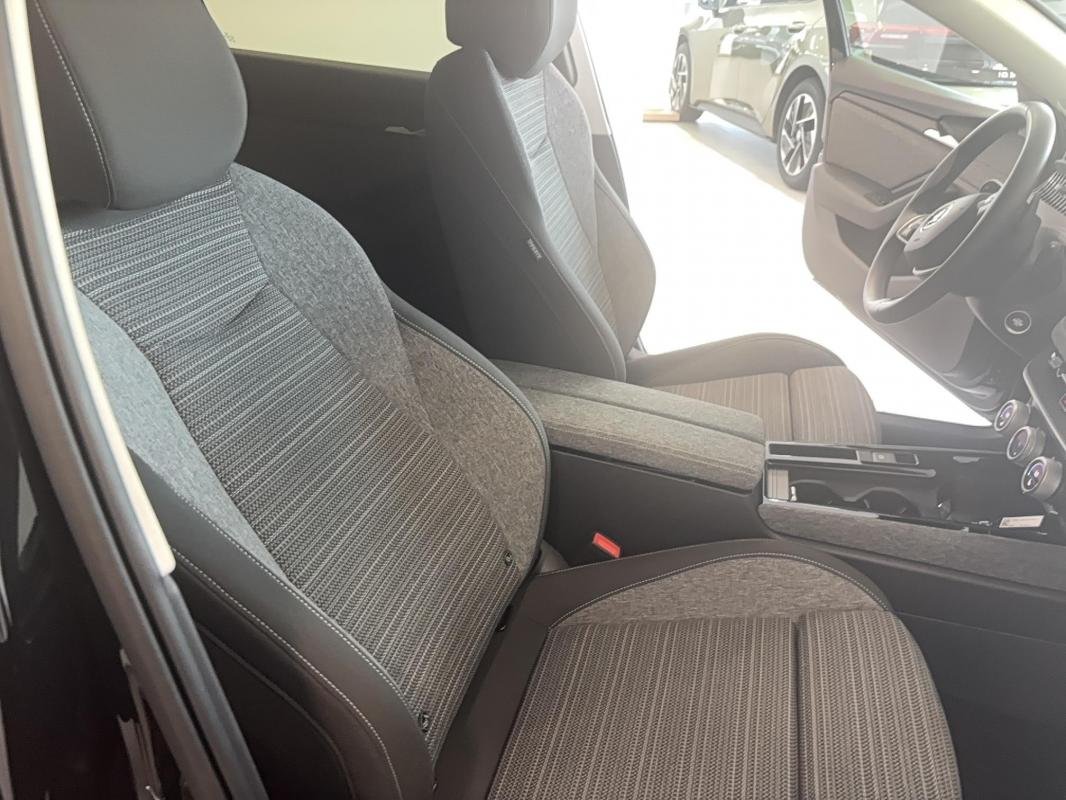 Skoda Superb Combi - Photo 11