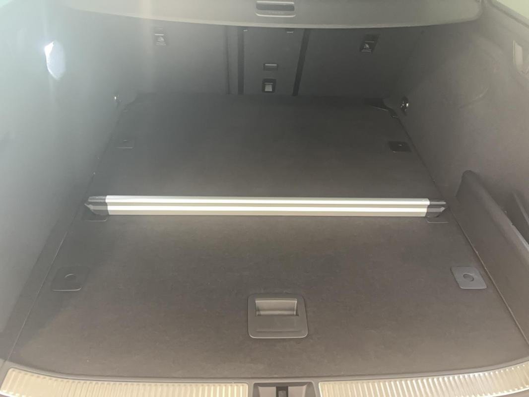 Skoda Superb Combi - Photo 13