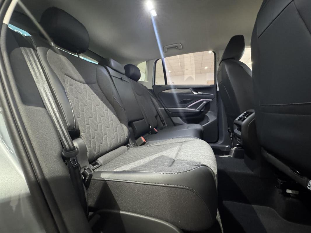 Volkswagen Tiguan - Photo 18