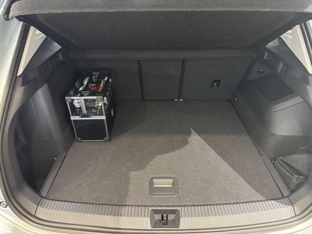 Volkswagen Tiguan - Photo 22