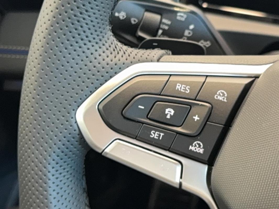 Volkswagen Tiguan - Photo 11