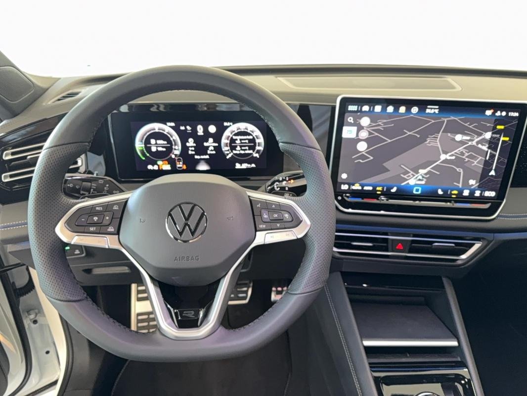 Volkswagen Tiguan - Photo 13