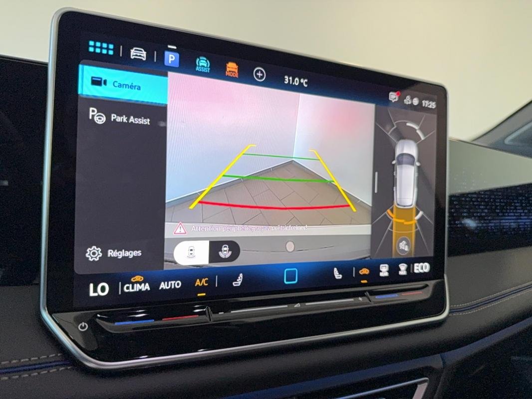 Volkswagen Tiguan - Photo 16