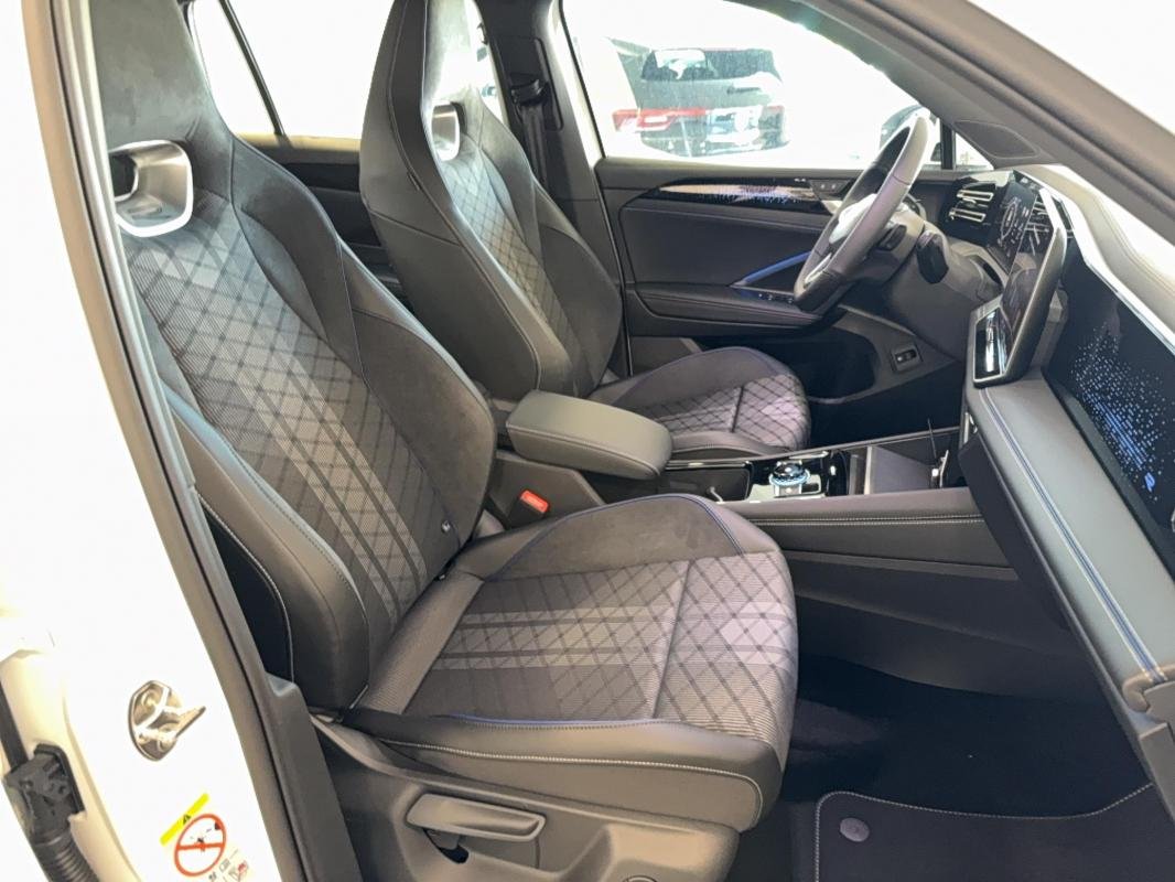 Volkswagen Tiguan - Photo 21