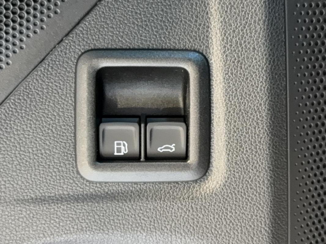 Volkswagen Tiguan - Photo 11