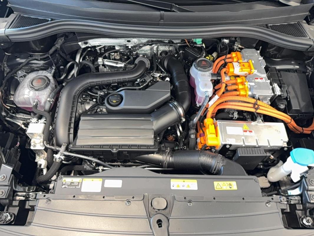 Volkswagen Tiguan - Photo 23