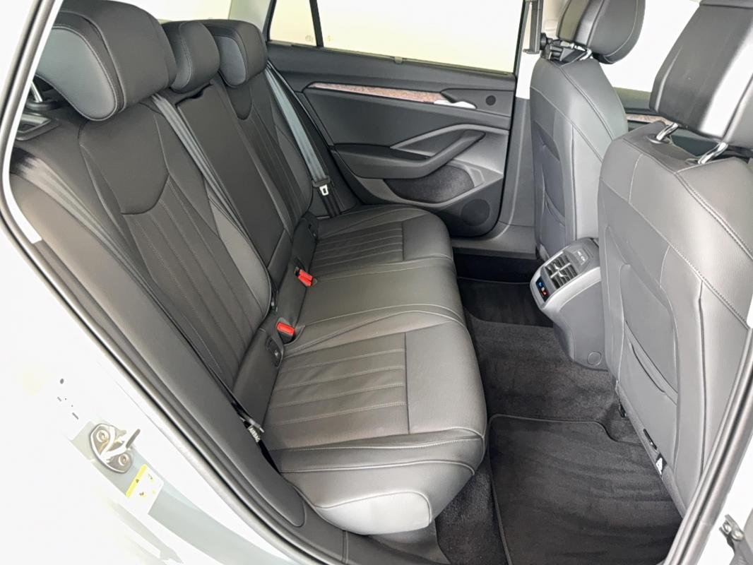 Skoda Superb Combi - Photo 21