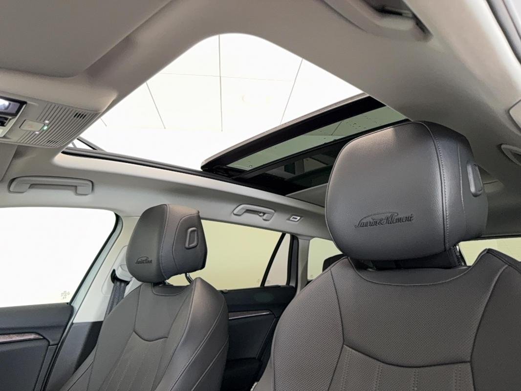 Skoda Superb Combi - Photo 27