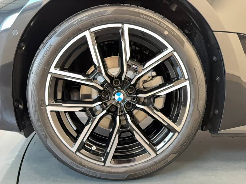 BMW i4 - Photo 8