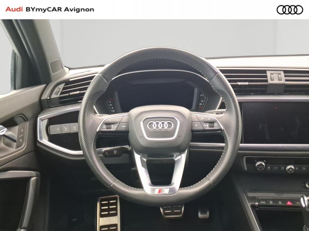 Audi Q3 - Photo 13